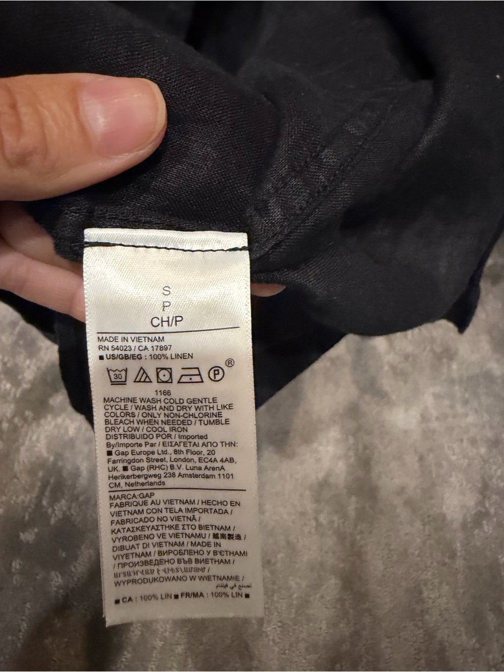 GAP Black Linen Button-Up Shirt - Picture 2 of 2